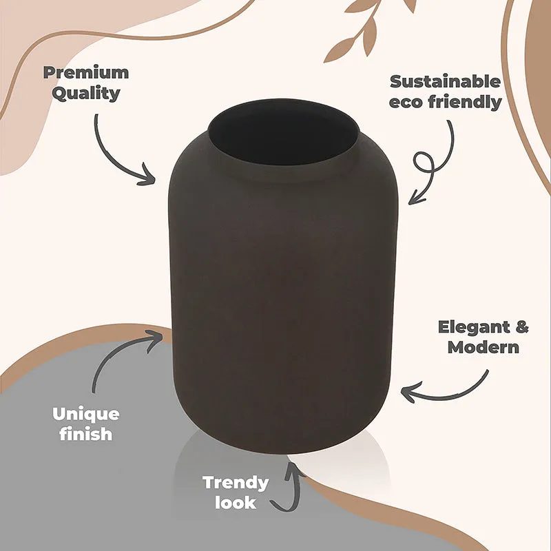 Alexis Metal Vase - Black media 5