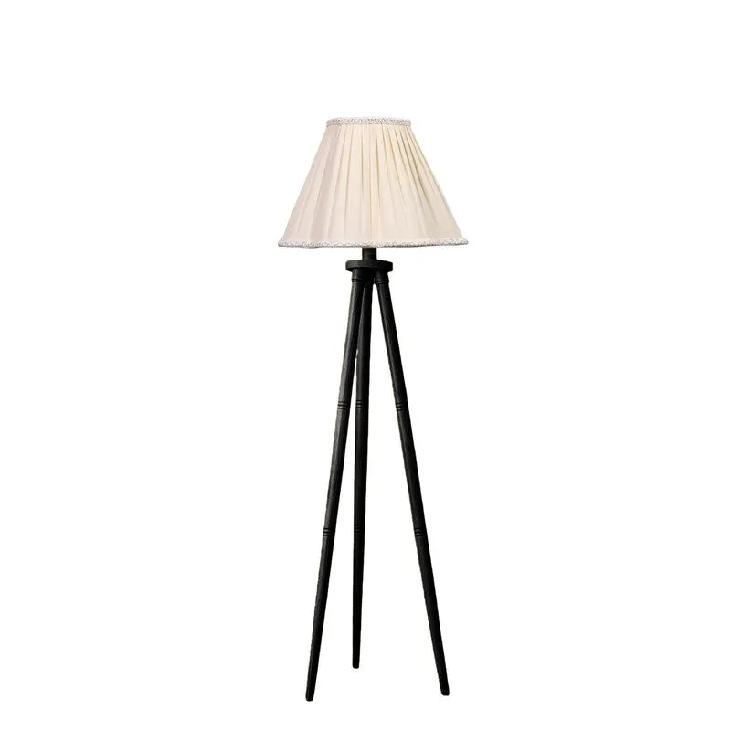 TriRadiant Geo Floor Lamp media 3