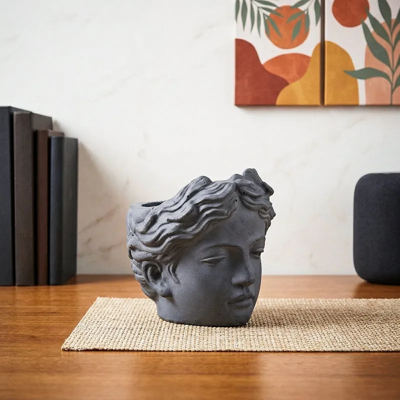 Gracia Princess Planter media 1