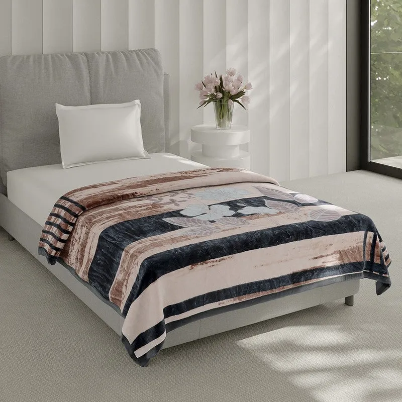 Monte Carlo Midnight Mirage Blanket - 483 GSM media 1