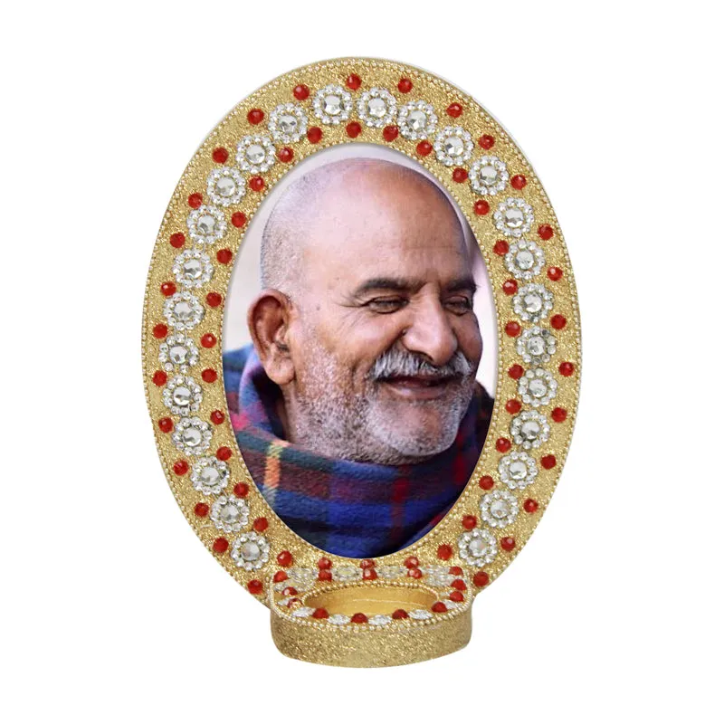 Neem Karoli Baba Photo Frame - Oval media 4