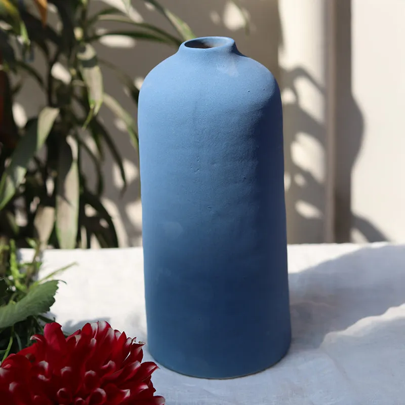 Erminia Ceramic Vase media 3