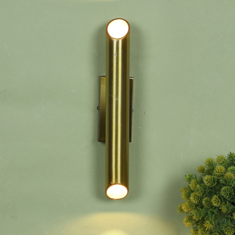 Nia Elegant Iron Wall Lamp