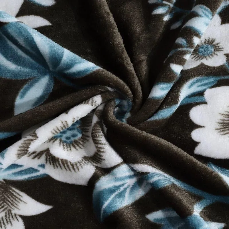 Midnight Gardenia Warm Bedsheet - 150 GSM media 4