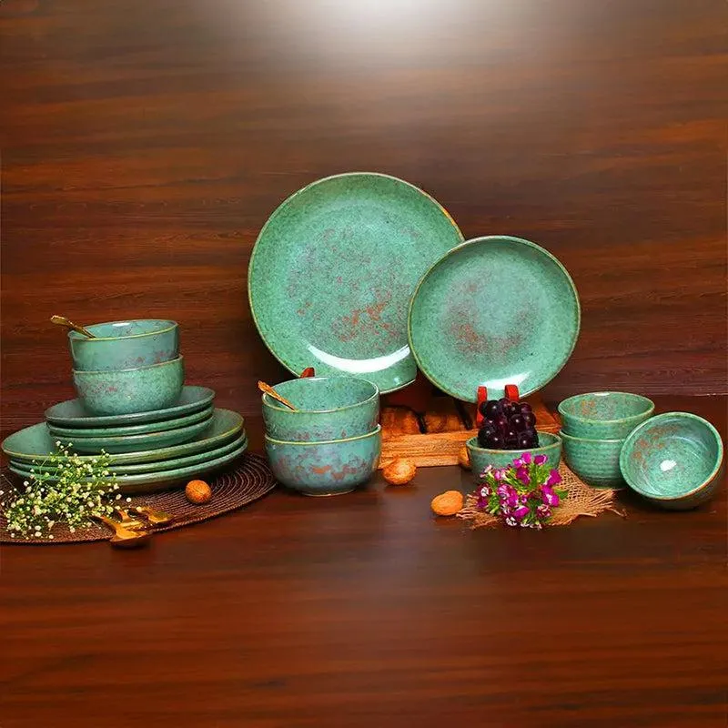 Lexira Handmade Dinner Set - 16 Piece Set media 1