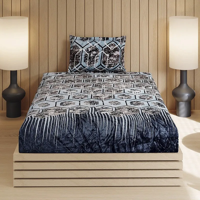 Monte Carlo Serene Strokes Bedsheet (Blue) - 280 GSM media 1