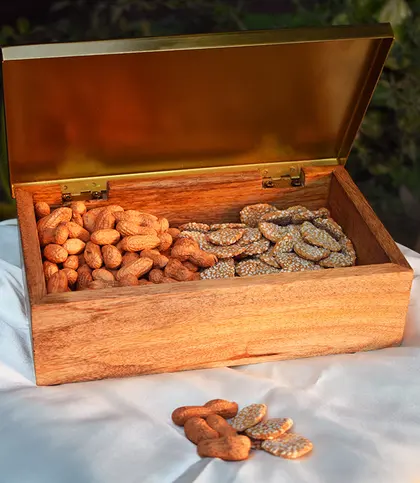 Wood · Agate · Metal