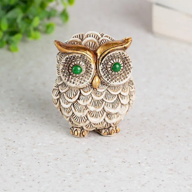 Owl Gaze Showpiece media 1