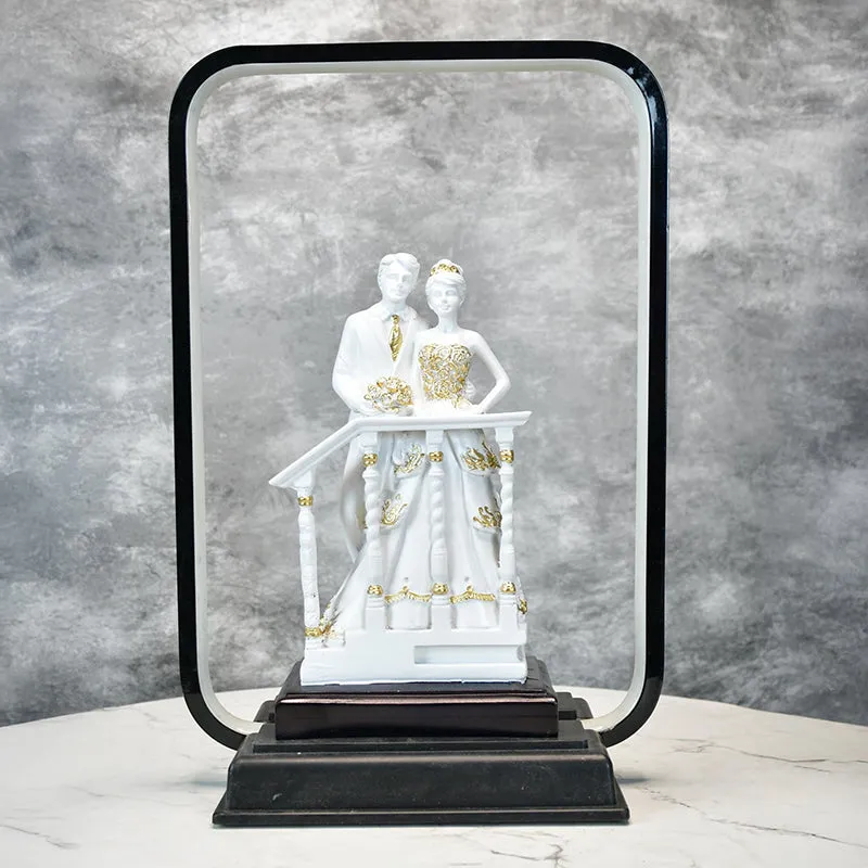 People In Love Resin Showpiece media 4
