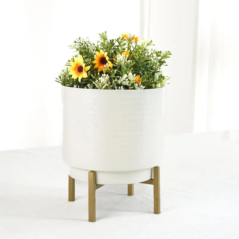 Carya Hammered Planter media 2