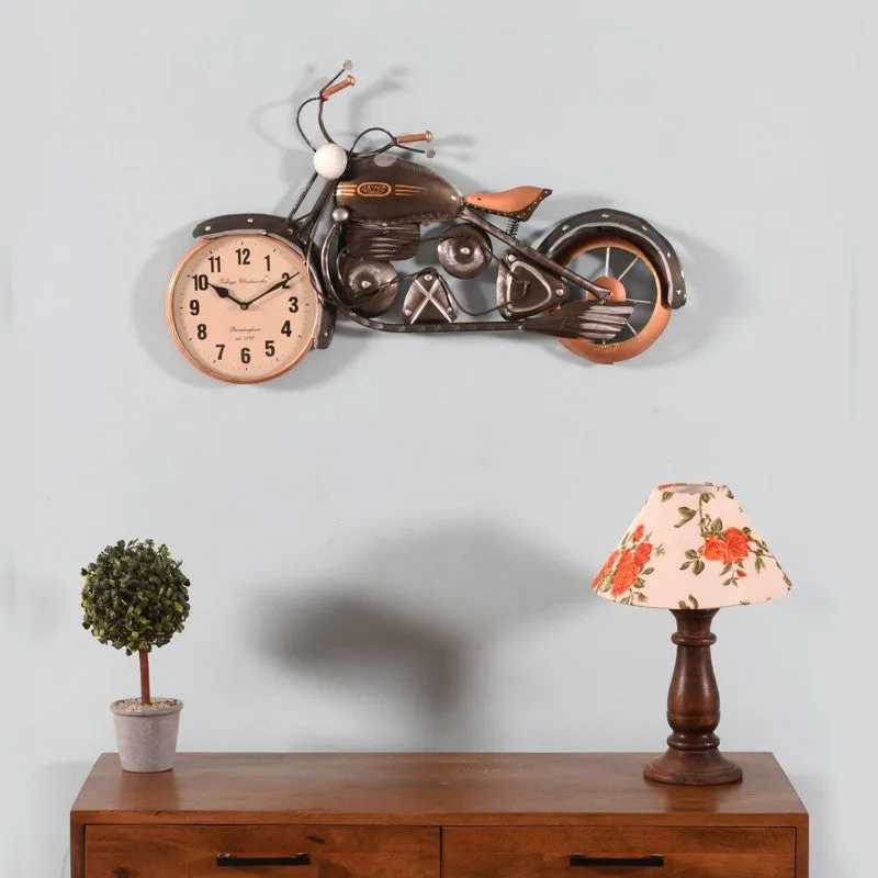 Jawa Dial Feature Accent Metal Wall Clock media 1