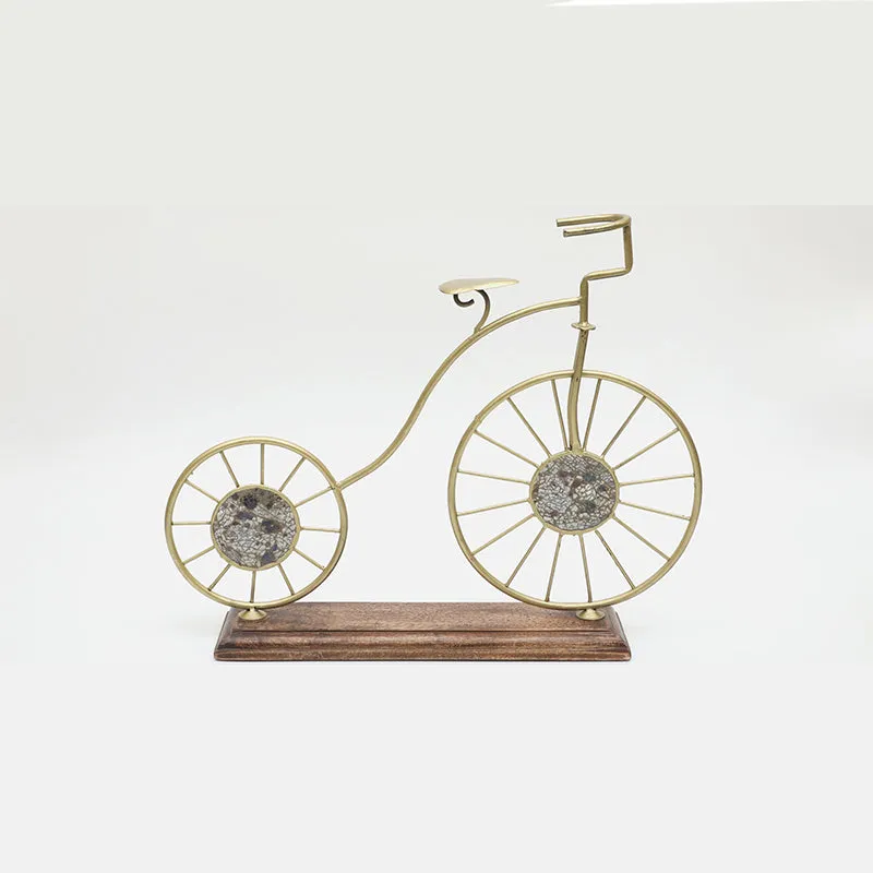 Luscina Cycle Showpiece media 3