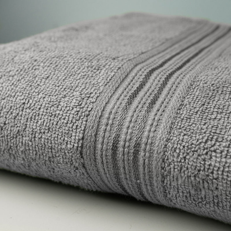 Micro Cotton LuxeDry Solid Bath Towel - Grey media 4
