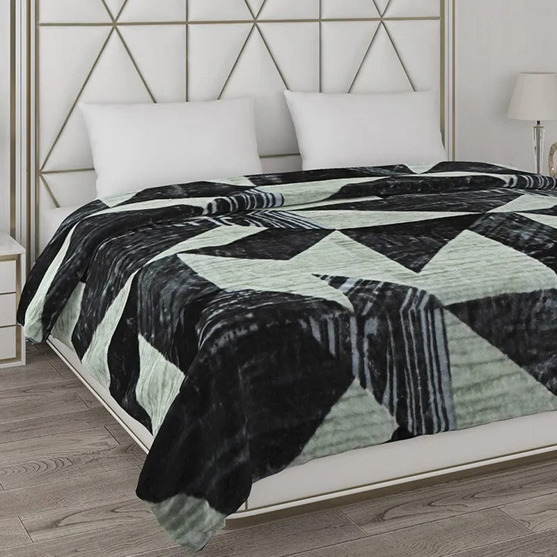 Monte Carlo Cross Mosaic Blanket - 600 GSM media 5