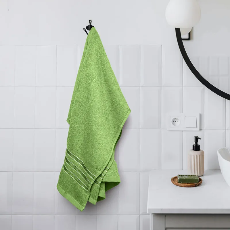 Micro Cotton LuxeDry Comfort Solid Bath Towel - Green media 1