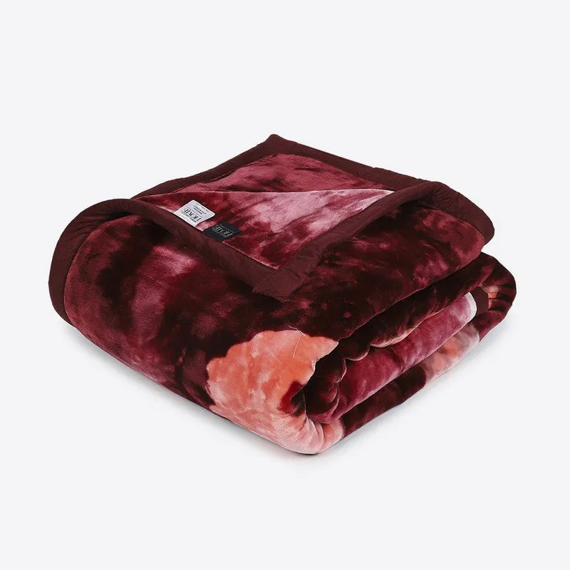 Monte Carlo Crimson Whisper Blanket (Red) - 947 GSM media 5