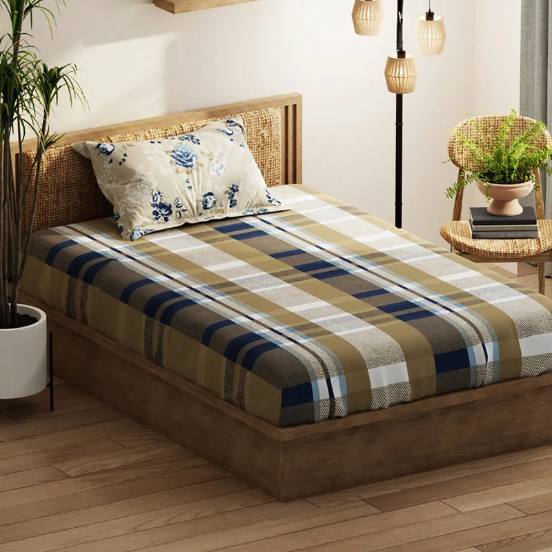Faris Geometric Microfiber Bedsheet - 120 GSM media 1