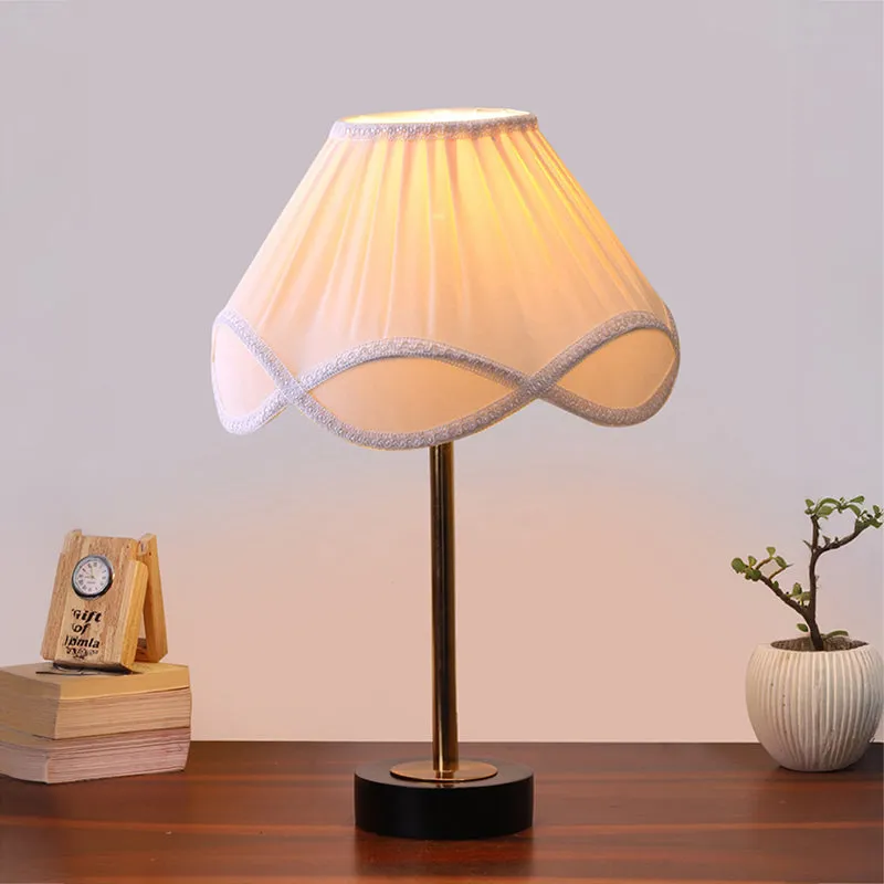 Valencia Rodin Wooden Table Lamp - OffWhite,Gold,Black media 2