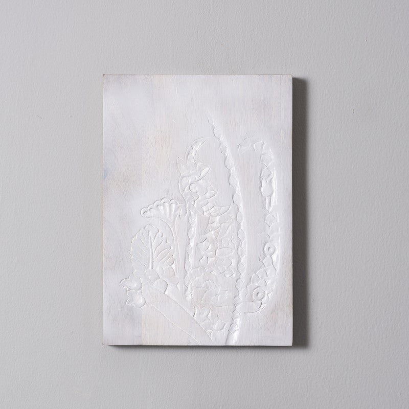Grande Fleur Carved Wooden Wall Plate media 4