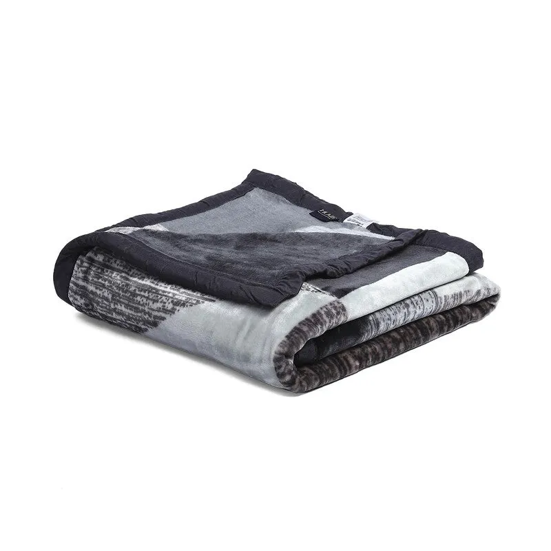Monte Carlo Stripy Blocks Blanket - 600 GSM media 5