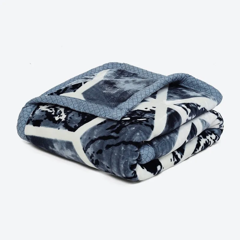 Monte Carlo Midnight Mosaic Blanket - 994 GSM media 5