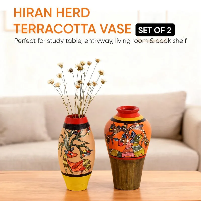 Indujanak Terracotta Vase - Two Piece Set media 10
