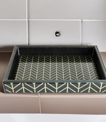 Glass · MDF