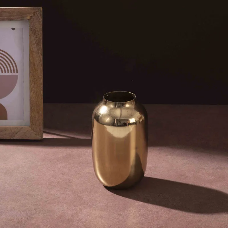 Luxera Iron Vase media 3