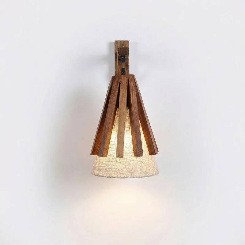 StripePulse Wooden Wall Lamp - Brown media 8