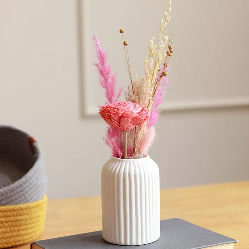 Ceramic · Dried Flowers & Leaves