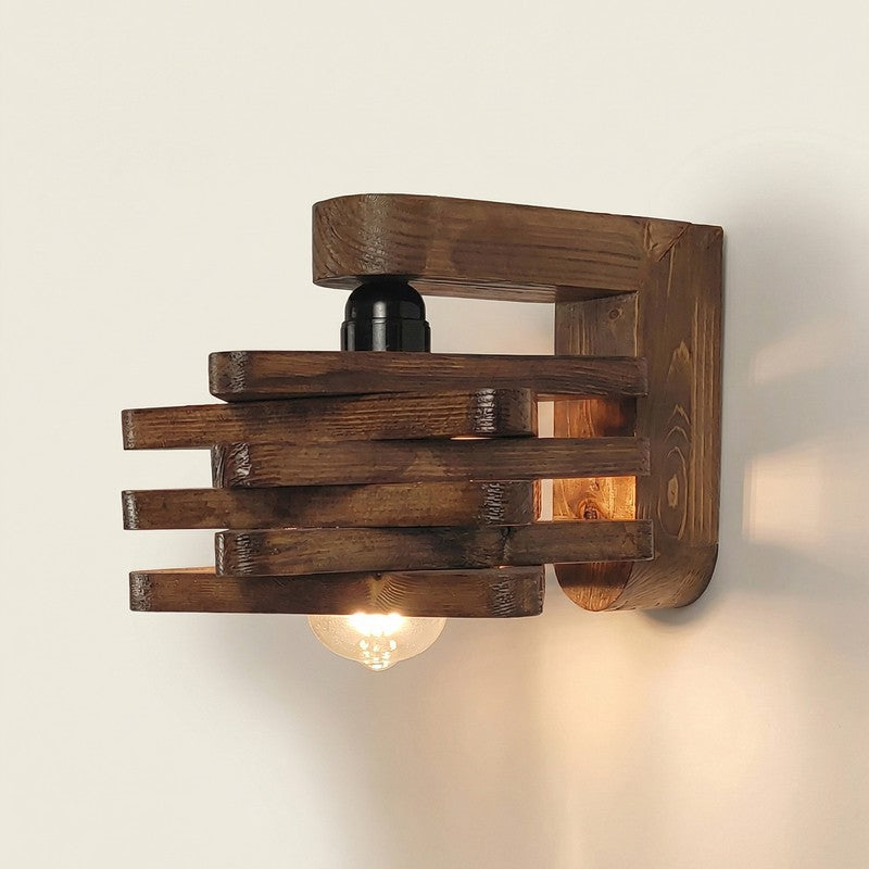 Nordique Wooden Wall Lamp media 4