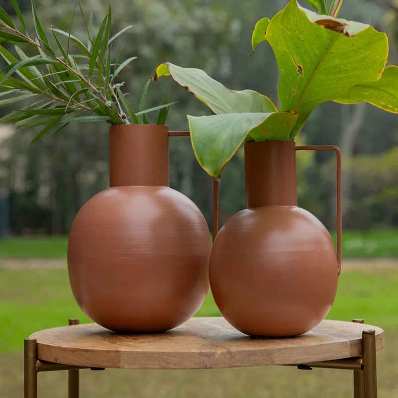 Surahi Iron Vase - Set Of Two media 4