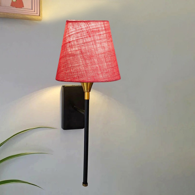 Nivaro Metal Wall Lamp