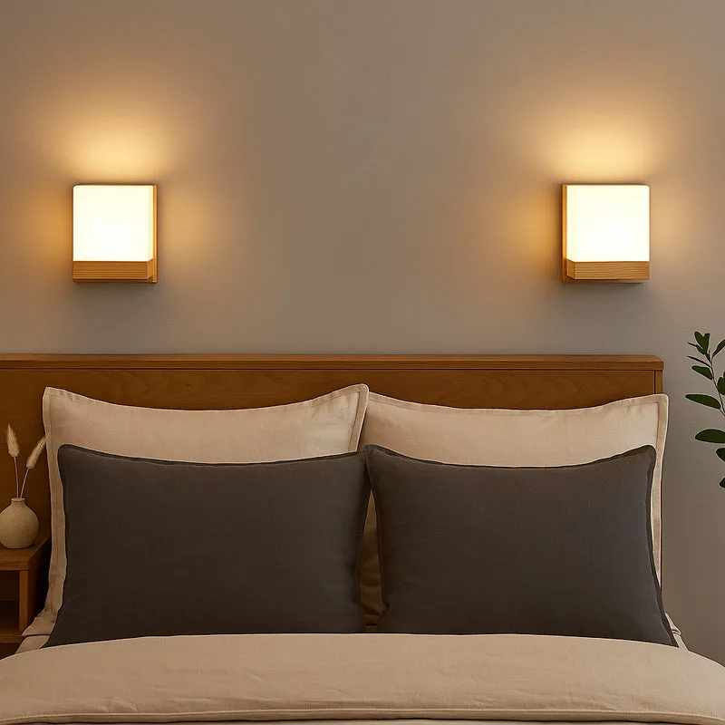 Talbot Glass & Wooden Wall Lamp media 5