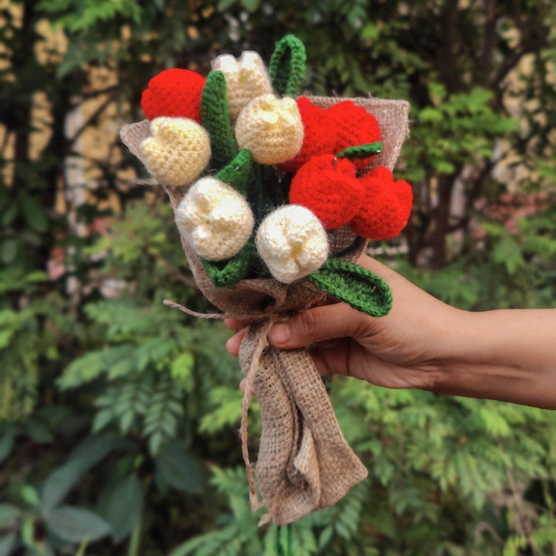 Crochet Handmade Rose Bouquet (White,Red) - Set of Twelve