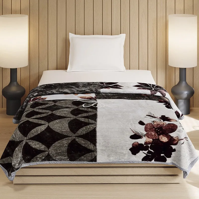 Monte Carlo Midnight Mosaic Blanket (Black) - 540 GSM media 1