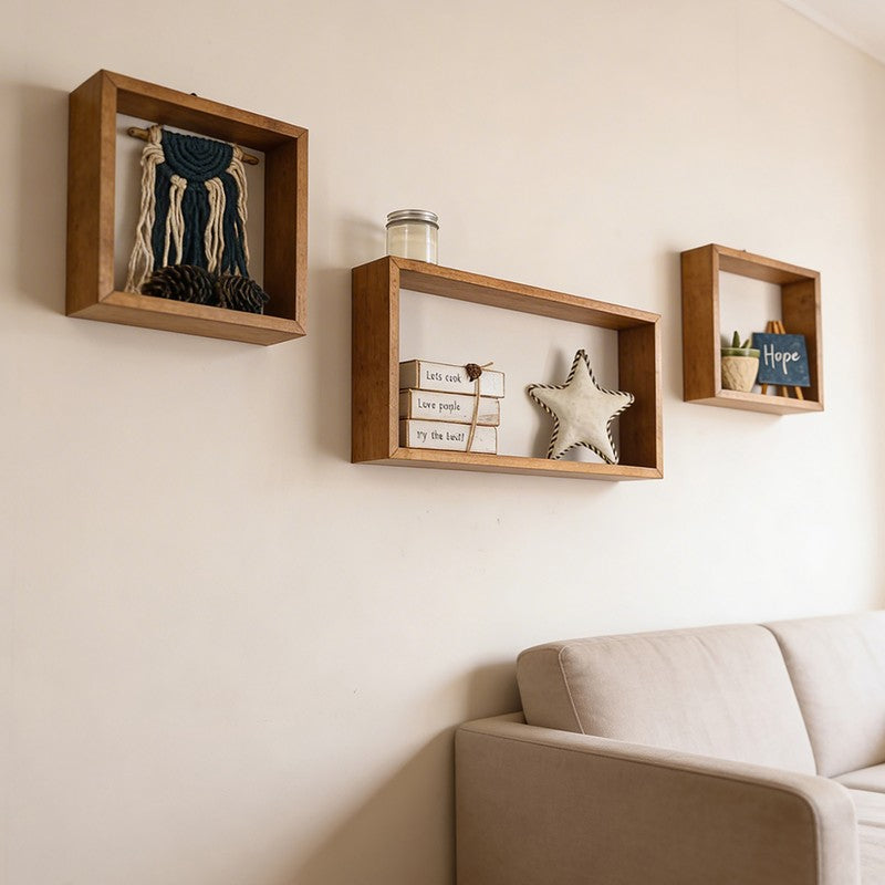 Spatia III Rectangular Shaped Set of 3 Wooden Wall Shelves