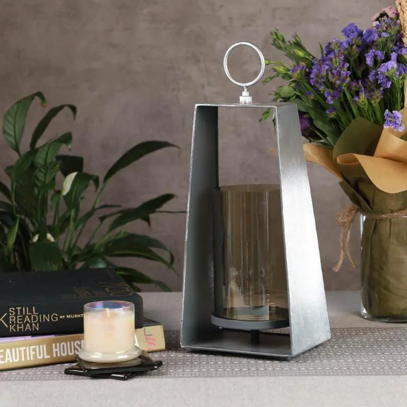 Maira Candle Holder media 3