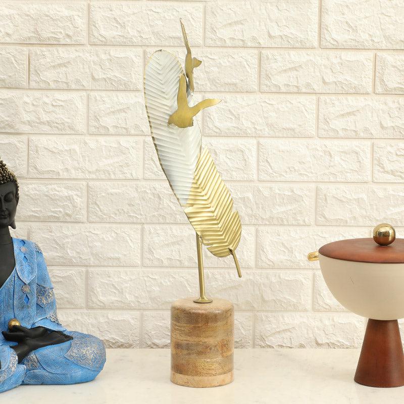 Damir Abstract Showpiece