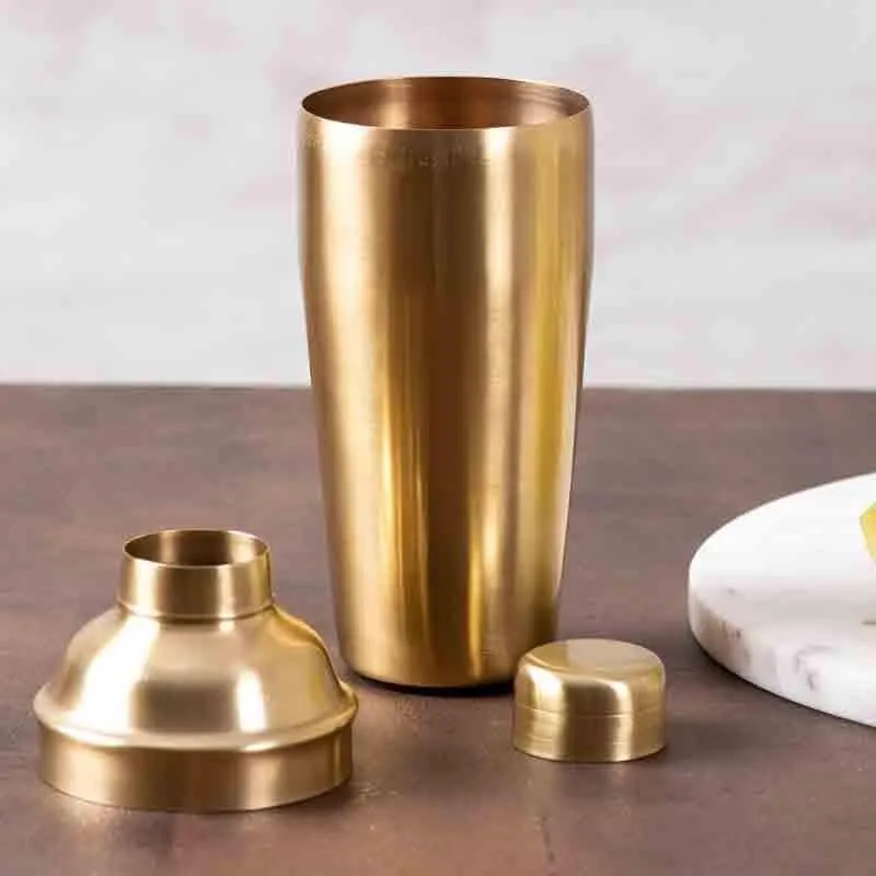 Dove Cocktail Shaker - Gold media 3