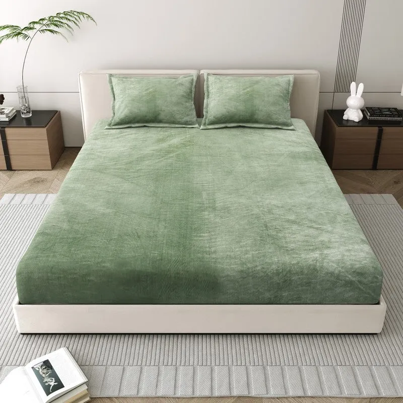 VelvetDream Woolen Bedsheet (Green) - 150 GSM media 3
