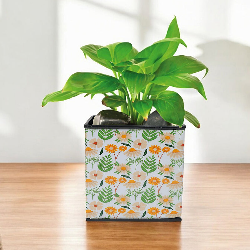 Leafet Metal Planter media 3