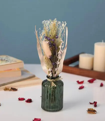 Dried Flowers & Leaves · Glass