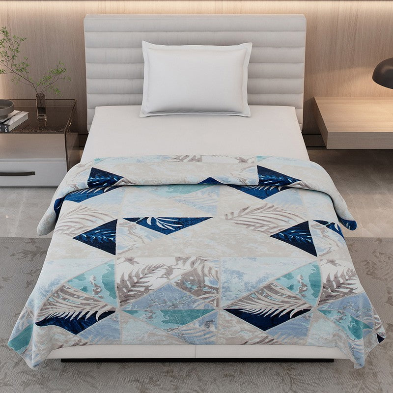 Monte Carlo Graphilo Printed Polyester Blanket (Sea Green) - 300 GSM media 3