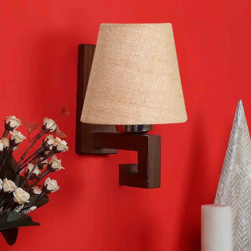 Bysseus Conical Wooden Wall Lamp media 3