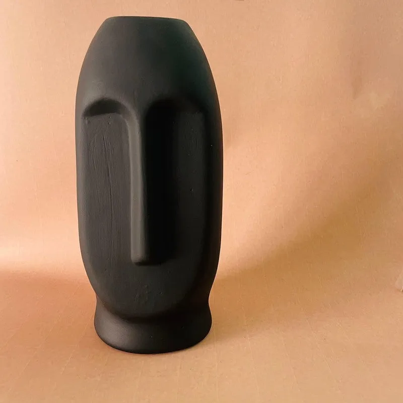 Morrigan Vase - Black media 4