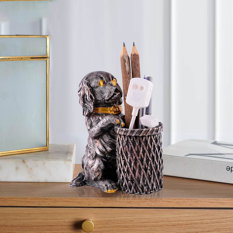 The Pawfect Painted Polyresin Pen Stand