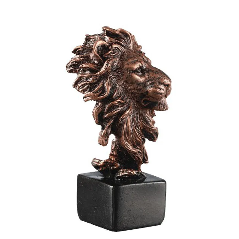 Lionheart Resin Showpiece media 5