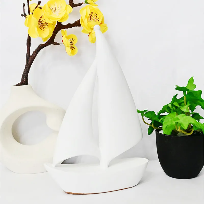 Sailor's Life Showpiece - White media 4