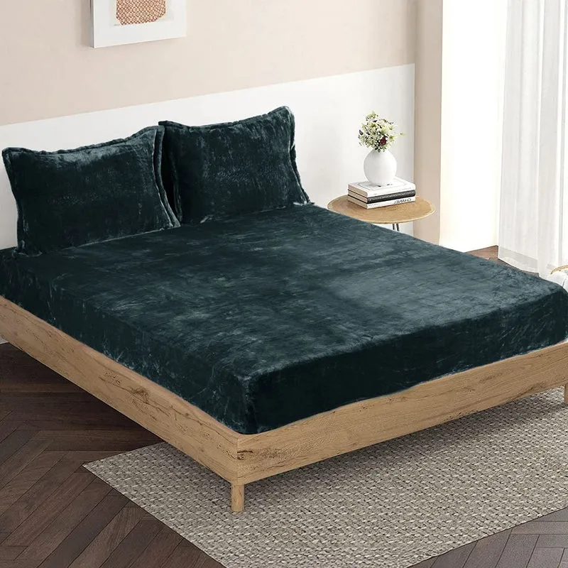 Casselle Velvet Bedsheet (Grey) - 300 GSM media 1